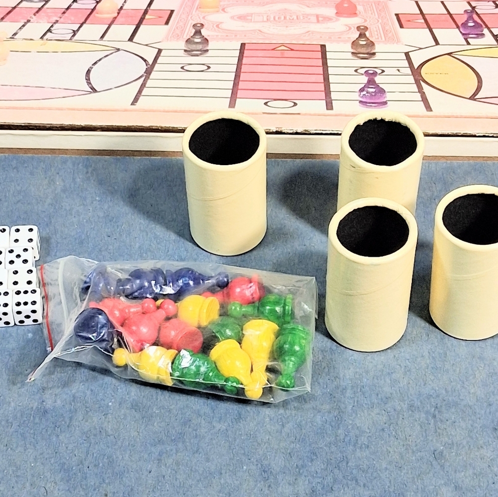 1982 Parcheesi Vintage Complete Deluxe Edition Game/Set - Picture 8 of 11